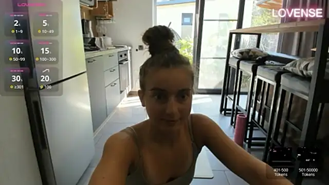 Snapshot of ElizSweet chatting on April 15, 12:01 pm ElizSweet online show from April 15, 12:01 pm