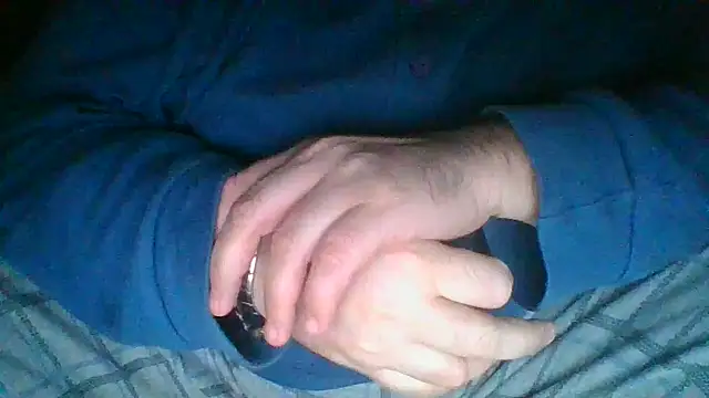 Snapshot of Anderrust chatting on February 7, 1:36 am Anderrust online show from February 7, 1:36 am