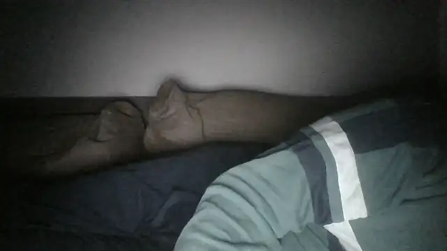 Snapshot of Anderrust chatting on December 17, 10:38 pm Anderrust online show from December 17, 10:38 pm