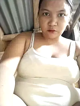 milkytitsmom4u online show from February 26, 4:50 pm