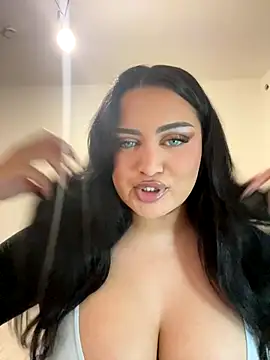 Snapshot of EmiliaPetrova chatting on October 16, 11:17 pm EmiliaPetrova online show from October 16, 11:17 pm