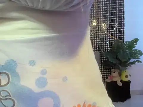 lorenitabella online show from November 30, 10:25 pm