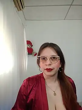 lorenitabella online show from May 27, 9:12 pm