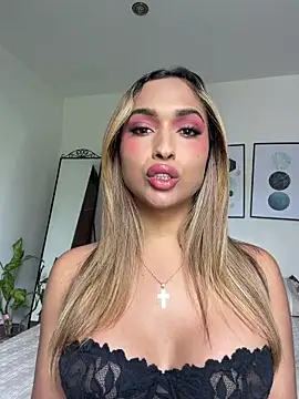 Snapshot of carminaurmommy chatting on January 6, 7:06 pm carminaurmommy online show from January 6, 7:06 pm