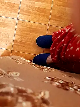 feet toes online show from October 21, 5:41 am