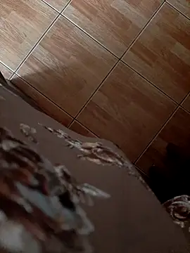 feet toes online show from November 5, 6:46 am