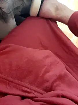 feet toes online show from July 8, 7:24 am