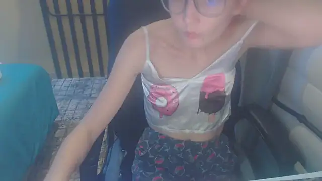 Laco-cO online show from November 4, 9:03 pm