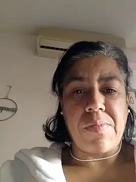 Molly newman6 online show from April 4, 11:40 am