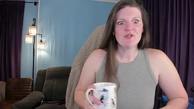 Kelly Carolina online show from February 2, 12:15 pm