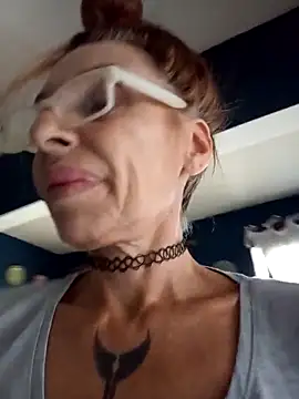 FrozenWaffle online show from February 25, 3:10 pm