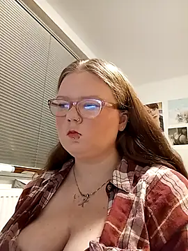 Snapshot of Merle18 chatting on October 16, 5:47 pm Merle18 online show from October 16, 5:47 pm