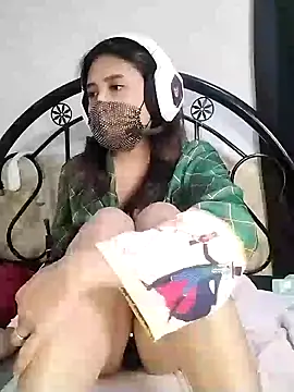 Snapshot of _Shimmerlyn_ chatting on January 12, 6:16 pm Shimmerlyn online show from January 12, 6:16 pm