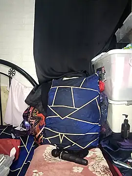  Shimmerlyn  online show from April 1, 1:41 pm