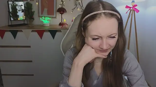 freya nilsson online show from December 24, 4:08 pm