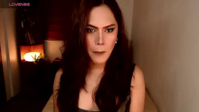 Snapshot of SweetieZeveey_ chatting on April 8, 7:58 pm SweetieZeveey online show from April 8, 7:58 pm