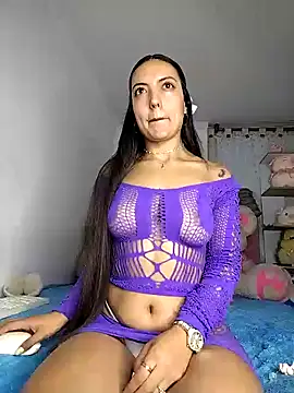 amycute  online show from February 2, 11:11 pm