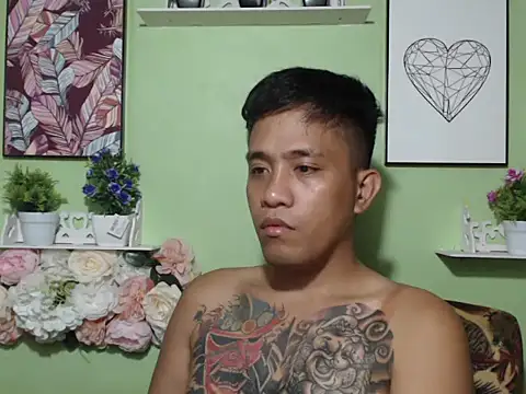 Thyler08 online show from December 5, 1:42 pm