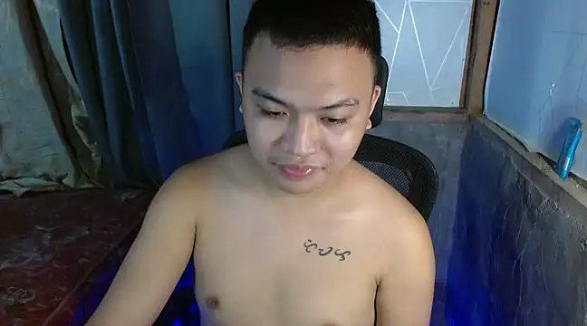 Snapshot of xsweetasian69x chatting on January 4, 11:22 am xsweetasian69x online show from January 4, 11:22 am