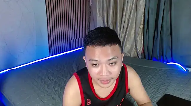 Snapshot of xsweetasian69x chatting on January 26, 12:11 pm xsweetasian69x online show from January 26, 12:11 pm