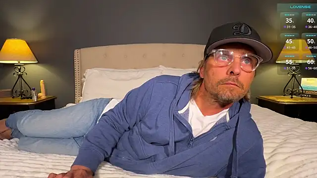 RyanRitchie online show from December 17, 3:17 am