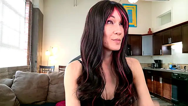 EveEnigma online show from December 19, 6:01 pm