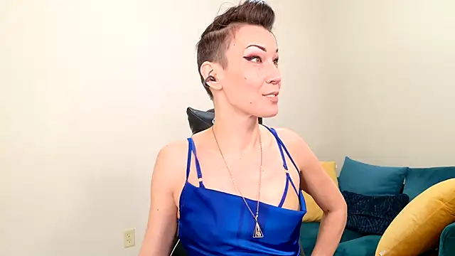 EveEnigma online show from February 5, 1:54 pm