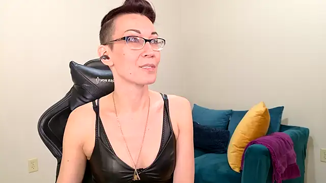 EveEnigma online show from February 20, 5:29 pm