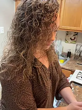 AuroraSummers online show from December 19, 1:45 am