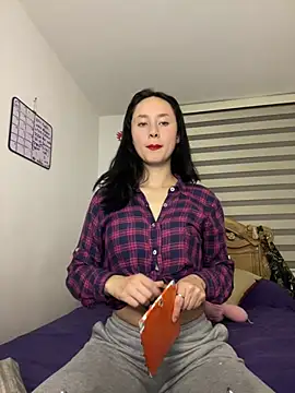 Snapshot of bellaa-w chatting on December 22, 12:17 am bellaa-w online show from December 22, 12:17 am