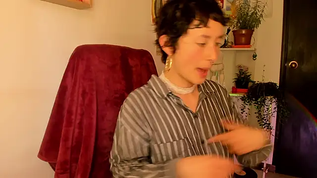 Snapshot of bellaa-w chatting on October 3, 9:34 pm bellaa-w online show from October 3, 9:34 pm