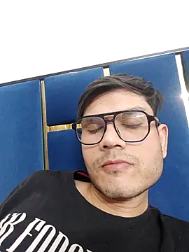 Snapshot of alex78265 chatting on October 9, 4:38 pm alex78265 online show from October 9, 4:38 pm