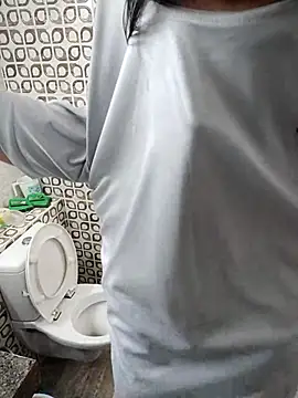 Snapshot of alex78265 chatting on October 26, 5:46 am alex78265 online show from October 26, 5:46 am