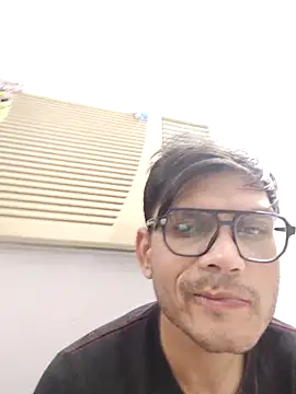 Snapshot of alex78265 chatting on November 5, 5:24 pm alex78265 online show from November 5, 5:24 pm