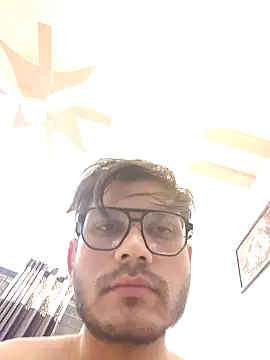 Snapshot of alex78265 chatting on November 18, 6:34 pm alex78265 online show from November 18, 6:34 pm