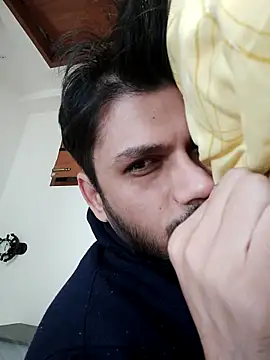 Snapshot of alex78265 chatting on November 30, 2:37 am alex78265 online show from November 30, 2:37 am