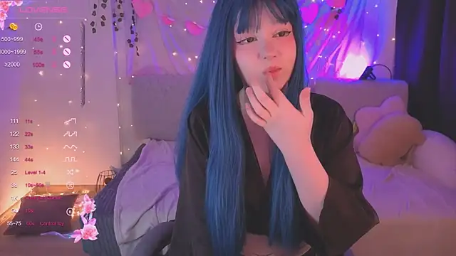 Snapshot of IrmaBell chatting on March 8, 6:17 am IrmaBell online show from March 8, 6:17 am