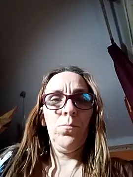 Dettybitch40 online show from October 13, 4:07 pm