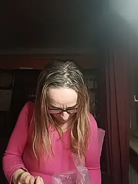 Dettybitch40 online show from November 25, 4:18 pm