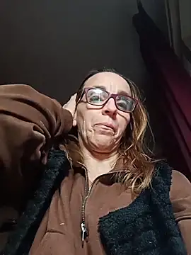 Dettybitch40 online show from November 28, 3:04 pm