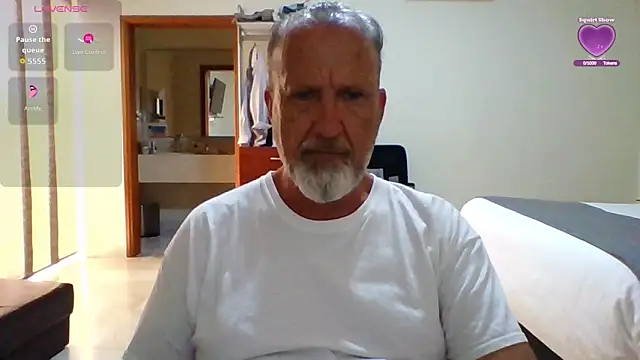 Snapshot of openminddaddy chatting on May 13, 4:59 pm openminddaddy online show from May 13, 4:59 pm