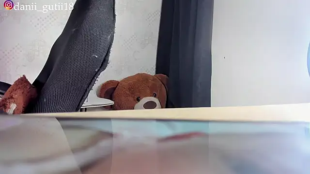 Snapshot of dani_rosee chatting on November 5, 7:30 am dani rosee online show from November 5, 7:30 am