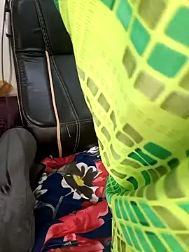 Snapshot of Tamil-hotwife chatting on October 8, 5:32 pm Tamil-hotwife online show from October 8, 5:32 pm