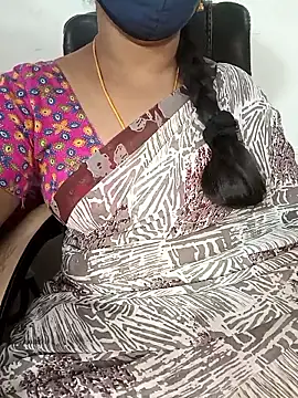 Snapshot of Tamil-hotwife chatting on October 19, 5:46 pm Tamil-hotwife online show from October 19, 5:46 pm