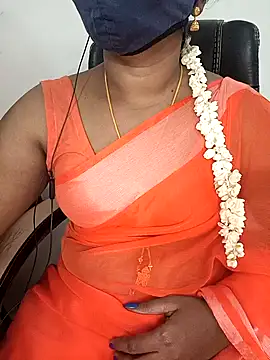 Snapshot of Tamil-hotwife chatting on October 27, 8:24 pm Tamil-hotwife online show from October 27, 8:24 pm
