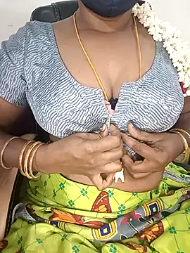 Snapshot of Tamil-hotwife chatting on November 2, 6:43 pm Tamil-hotwife online show from November 2, 6:43 pm
