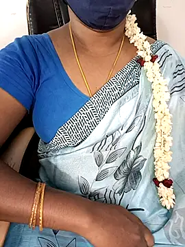 Snapshot of Tamil-hotwife chatting on November 12, 8:19 pm Tamil-hotwife online show from November 12, 8:19 pm