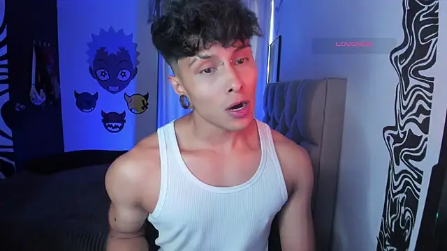 Snapshot of ala_ha chatting on December 17, 10:05 pm ala ha online show from December 17, 10:05 pm