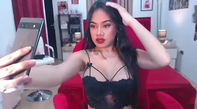 Snapshot of FrancineGarcia chatting on December 12, 10:09 pm FrancineGarcia online show from December 12, 10:09 pm