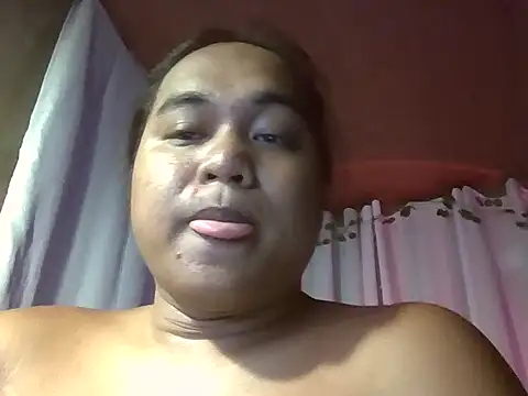 Snapshot of bettina_love chatting on April 30, 5:03 am bettina love online show from April 30, 5:03 am